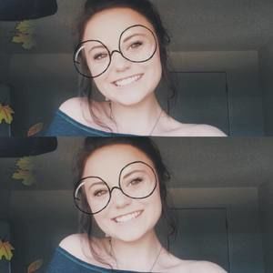 Meet your Posher, Aviana